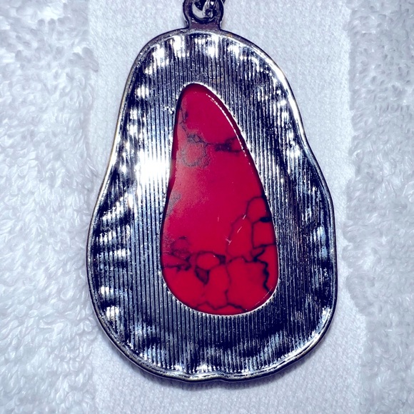 Silver necklace pendant w/red stone w/black designs through w/matching earrings - Picture 8 of 8